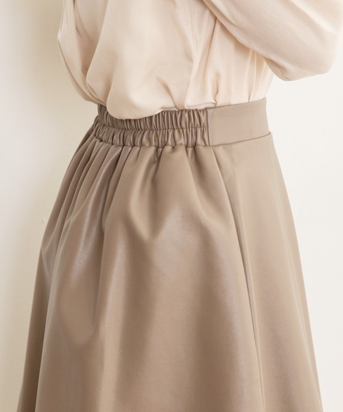 Mysa&Liina（ミーサリーナ）の「ミドル丈合皮サーキュラースカート（スカート・レディース・ブラック/ライム/アイボリー/モカ・M）」の7枚目の写真