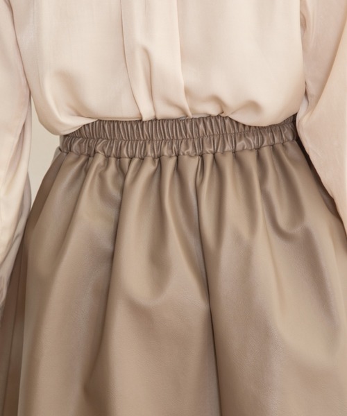 Mysa&Liina（ミーサリーナ）の「ミドル丈合皮サーキュラースカート（スカート・レディース・ブラック/ライム/アイボリー/モカ・M）」の9枚目の写真