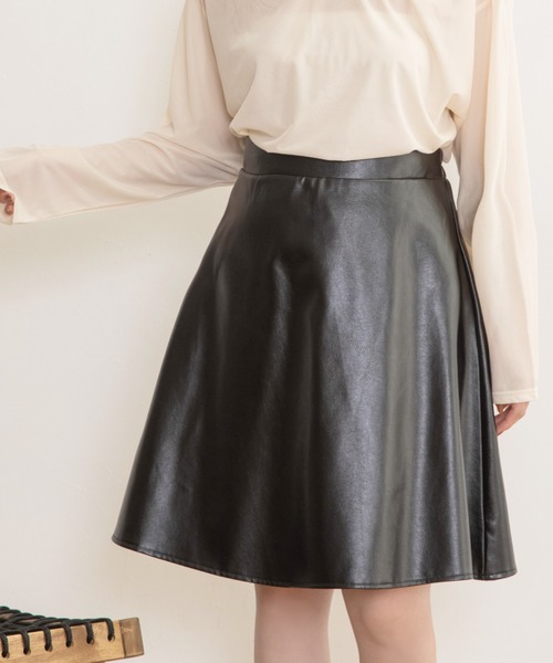 Mysa&Liina（ミーサリーナ）の「ミドル丈合皮サーキュラースカート（スカート・レディース・ブラック/ライム/アイボリー/モカ・M）」の16枚目の写真