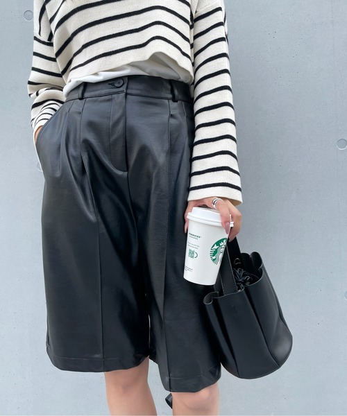 StyleSea（スタイルシー）の「フェイクレザーハーフパンツ（スラックス・レディース・ブラック/ブラウン・FREE）」の2枚目の写真