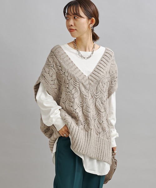 DouDou(ドゥドゥ)の「モヘヤケーブル編みニットベスト(ニット/セーター・レディース・ベージュ/グレイッシュベージュ・FREE)」の2枚目の写真