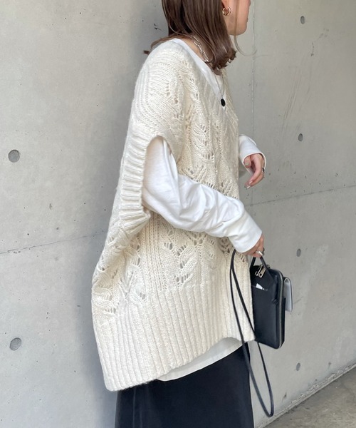 未使用タグ付き✨ モラビトブラン ニットベスト ケーブル編み 上品 近年モデル 未使用タグ付き✨ モラビトブラン ニットベスト ケーブル編み 上品