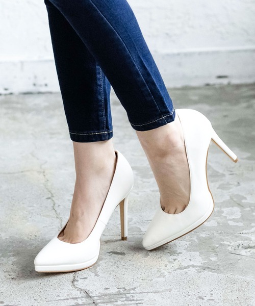 Julia Boutique（ジュリアブティック）の「ポインテッドトゥベーシックヒールパンプス/21510（パンプス・レディース・ブラック/ベージュ/アイボリー/パイソン/ホワイト系・LL/3L/S/M/L）」の3枚目の写真