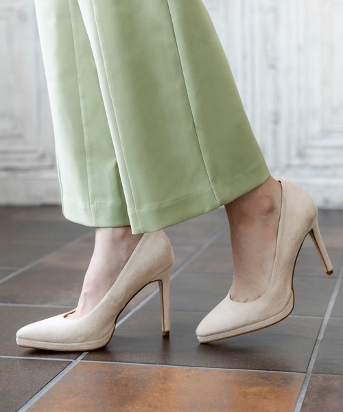 Julia Boutique（ジュリアブティック）の「ポインテッドトゥベーシックヒールパンプス/21510（パンプス・レディース・ブラック/ベージュ/アイボリー/パイソン/ホワイト系・LL/3L/S/M/L）」の2枚目の写真