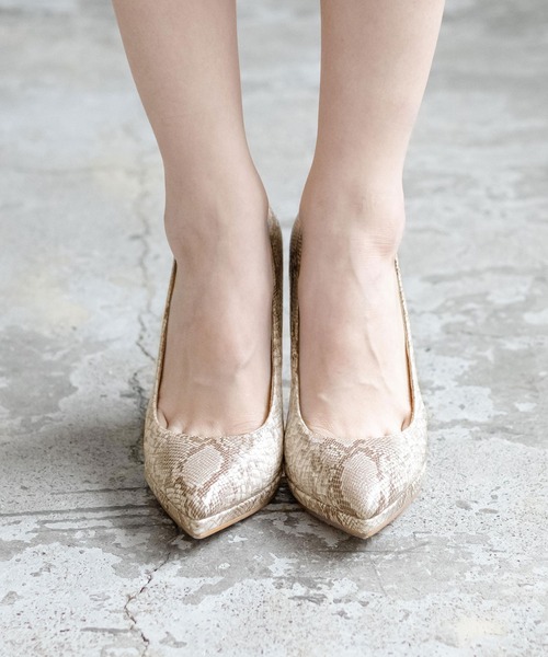 Julia Boutique（ジュリアブティック）の「ポインテッドトゥベーシックヒールパンプス/21510（パンプス・レディース・ブラック/ベージュ/アイボリー/パイソン/ホワイト系・LL/3L/S/M/L）」の15枚目の写真