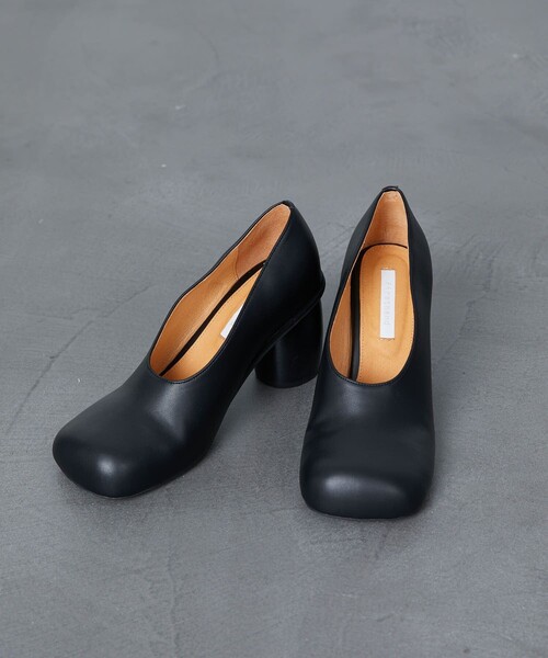 Firsthand(ファーストハンド)の「Firsthand/ファーストハンド バルーントゥパンプス(パンプス・レディース・ベージュ/ブラック・24/24.5/23.5)」の11枚目の写真