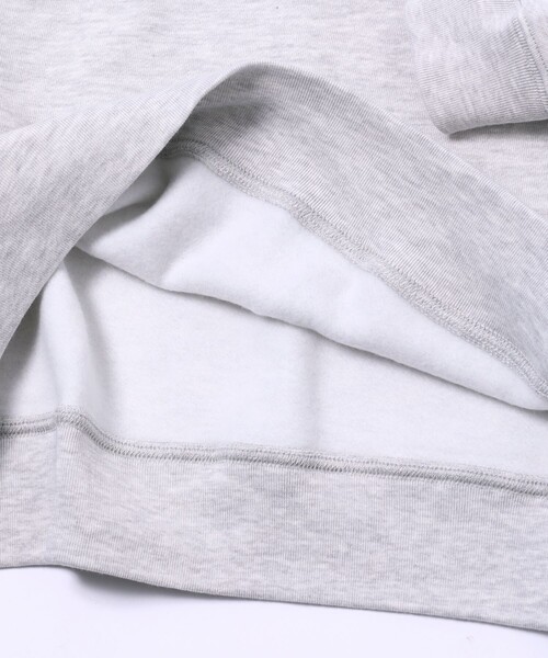 FREAK'S STORE（フリークスストア）の「WEB限定 ビッグシルエット 刺繍カレッジロゴ クルーネックスウェット/MICHIGAN（スウェット・メンズ・グレー/ネイビー/チャコールグレー/ダークグリーン・MEDIUM/SMALL/LARGE）」の9枚目の写真