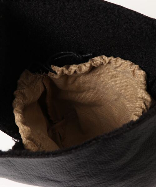 CEMONEMO（セモネモ）の「ミニマル ムートン トートバッグ（トートバッグ・レディース・ブラック・FREE）」の14枚目の写真