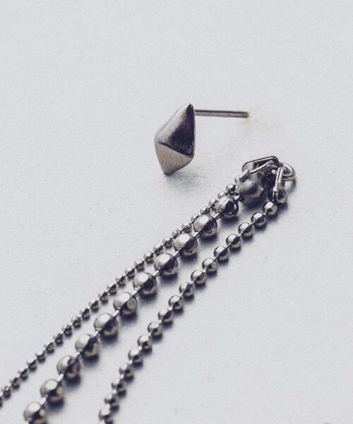 and cloud(アンドクラウド)の「2way Charm Set Pierce(ピアス(両耳用)・レディース・ブラック/シルバー/イエローゴールド・FREE)」の6枚目の写真