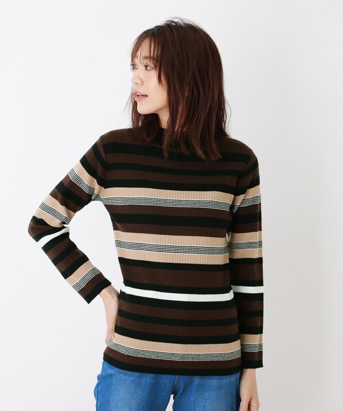 SHOO・LA・RUE（シューラルー）の「◆【M-3L】ちくちくしにくいリブ見えモックネック（ニット/セーター・レディース・アイボリー系2/アイボリー/グリーン/ブラック/サンドベージュ/ダークブラウン系2・02/03/04/05）」の3枚目の写真