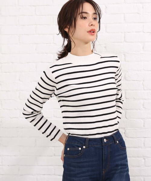 SHOO・LA・RUE（シューラルー）の「◆【M-3L】ちくちくしにくいリブ見えモックネック（ニット/セーター・レディース・アイボリー系2/アイボリー/グリーン/ブラック/サンドベージュ/ダークブラウン系2・02/03/04/05）」の5枚目の写真