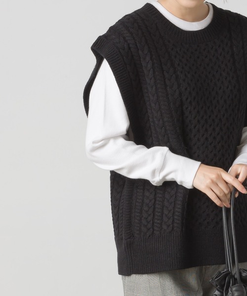 OMNES(オムネス)の「アクリルウール ケーブルニットベスト(ベスト・レディース・ブラック/モカ/アイボリー・FREE)」の11枚目の写真