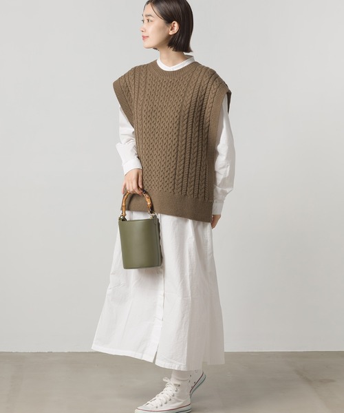 OMNES(オムネス)の「アクリルウール ケーブルニットベスト(ベスト・レディース・ブラック/モカ/アイボリー・FREE)」の13枚目の写真