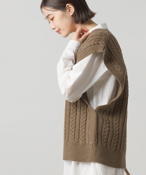 OMNES(オムネス)の「アクリルウール ケーブルニットベスト(ベスト・レディース・ブラック/モカ/アイボリー・FREE)」の16枚目の写真