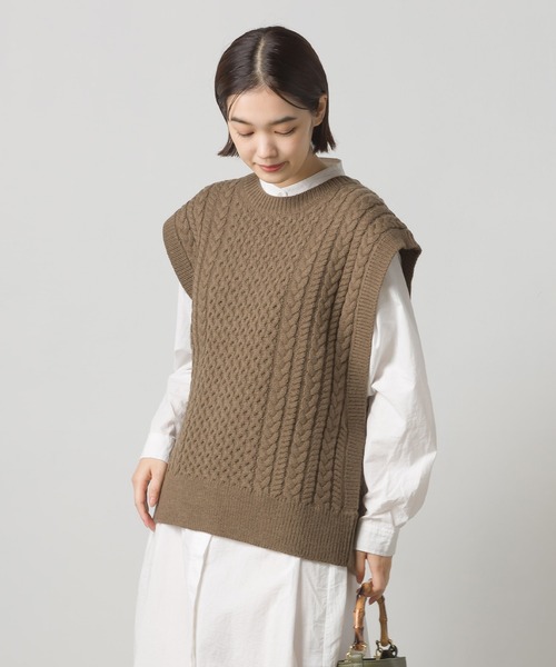 OMNES(オムネス)の「アクリルウール ケーブルニットベスト(ベスト・レディース・ブラック/モカ/アイボリー・FREE)」の17枚目の写真