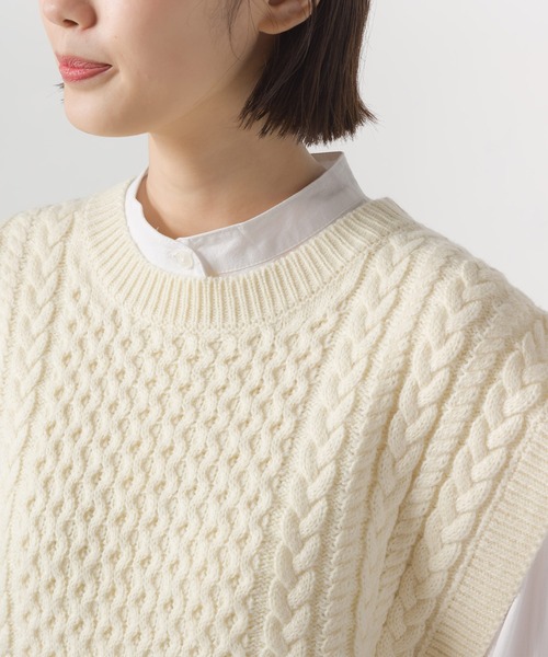 OMNES(オムネス)の「アクリルウール ケーブルニットベスト(ベスト・レディース・ブラック/モカ/アイボリー・FREE)」の19枚目の写真