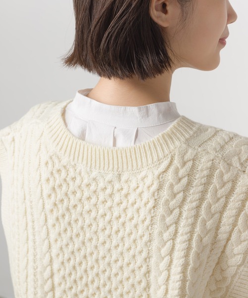 OMNES(オムネス)の「アクリルウール ケーブルニットベスト(ベスト・レディース・ブラック/モカ/アイボリー・FREE)」の21枚目の写真