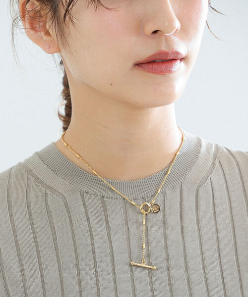 PHILIPPE AUDIBERT（フィリップ オーディベール）の「PHILIPPE AUDIBERT / ERIN ショートネックレス ゴールド（ネックレス・レディース・ゴールド・ONE SIZE）」の3枚目の写真
