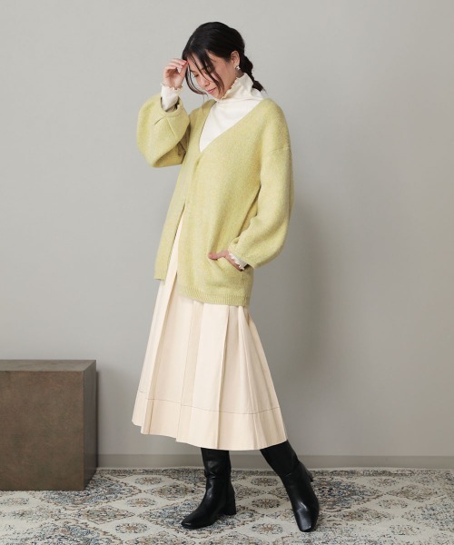 Bou Jeloud(ブージュルード)の「プリーツステッチロングスカート(スカート・レディース・ベージュ/インディゴブルー/ナチュラル・38)」の16枚目の写真