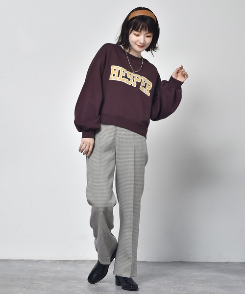 RETRO GIRL(レトロガール)の「カレッジロゴトレーナー(スウェット・レディース・パープル/オフホワイト/ダークグリーン/ダークブラウン・FREE)」の17枚目の写真