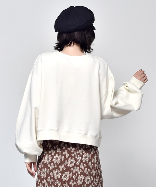 RETRO GIRL(レトロガール)の「カレッジロゴトレーナー(スウェット・レディース・パープル/オフホワイト/ダークグリーン/ダークブラウン・FREE)」の11枚目の写真