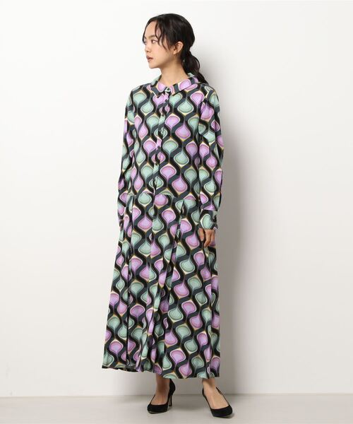 国産品 シャツワンピース Benetton Unitedウエスト切り替え長袖総柄ミモレ丈シャツワンピース 初回限定