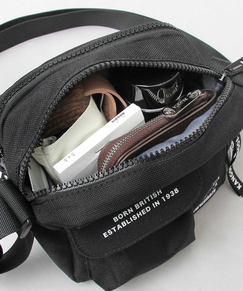 KANGOL（カンゴール）の「2層式 ロゴ刺繍 ポリエステル スクエア ミニショルダーバッグ（ショルダーバッグ・メンズ・ブラック・FREE）」の14枚目の写真