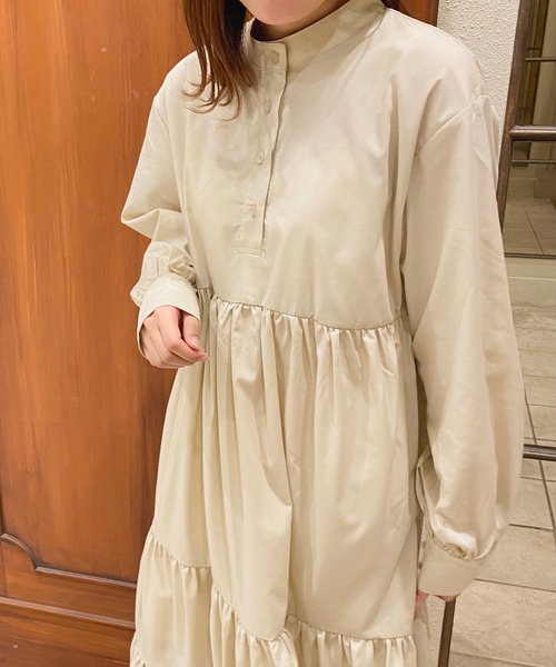 apres jour（アプレジュール）の「ティアードシャツワンピース【ZOZOTOWN限定アイテム】（ワンピース・レディース・グリーン系その他/ベージュ/オフホワイト/ブラック・X-LARGE/MEDIUM/SMALL）」の14枚目の写真