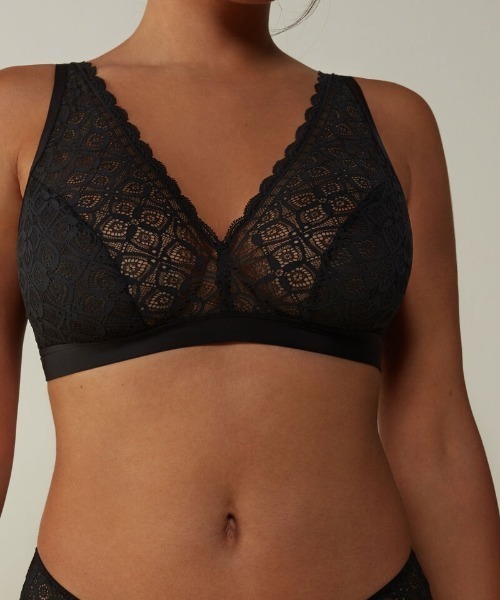 Intimissimi（インティミッシミ）の「Lara レース トライアングルブラ（ブラジャー・レディース・ブラック/キナリ・75B/80B/80C/70B/75C/B85）」の6枚目の写真