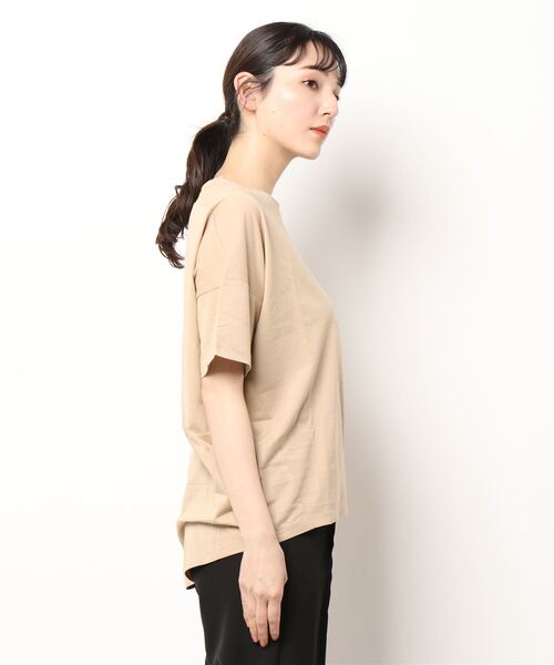 LUGIVA（ルギヴァ）の「ウェーブロゴTシャツ（Tシャツ/カットソー・レディース・ブラック/ベージュ/オフホワイト・M）」の4枚目の写真