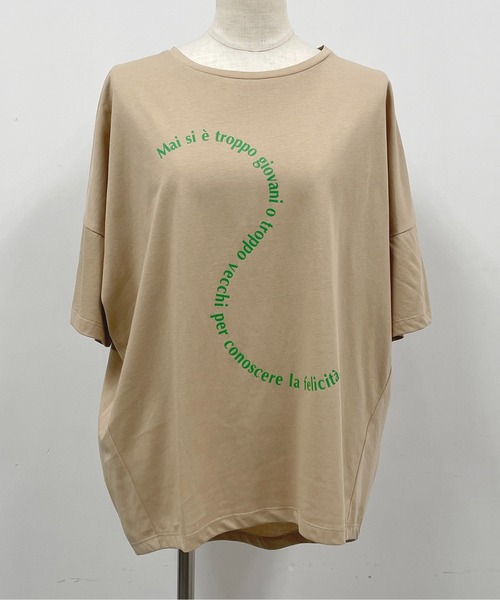 LUGIVA（ルギヴァ）の「ウェーブロゴTシャツ（Tシャツ/カットソー・レディース・ブラック/ベージュ/オフホワイト・M）」の6枚目の写真