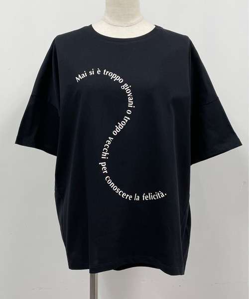 LUGIVA（ルギヴァ）の「ウェーブロゴTシャツ（Tシャツ/カットソー・レディース・ブラック/ベージュ/オフホワイト・M）」の8枚目の写真