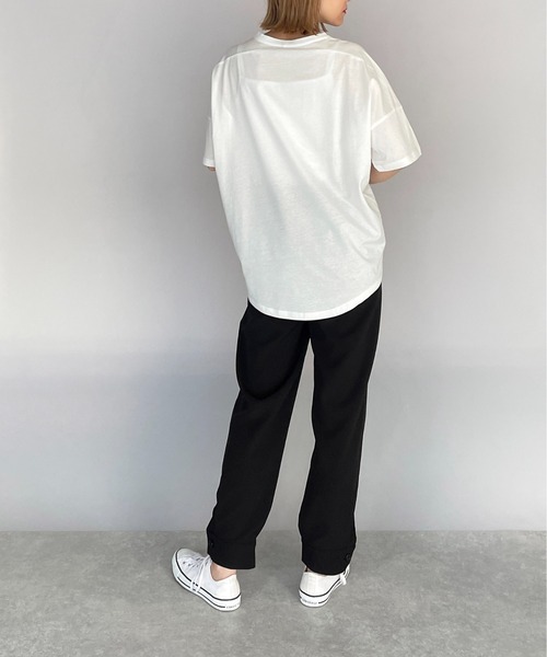 LUGIVA（ルギヴァ）の「ウェーブロゴTシャツ（Tシャツ/カットソー・レディース・ブラック/ベージュ/オフホワイト・M）」の17枚目の写真