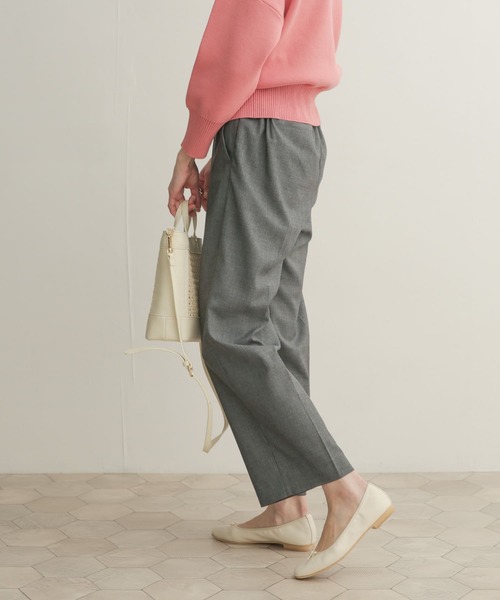 URBAN RESEARCH DOORS（アーバンリサーチドアーズ）の「クリアツイルストレートパンツ（その他パンツ・レディース・ブラック/グレー・1/0）」の3枚目の写真