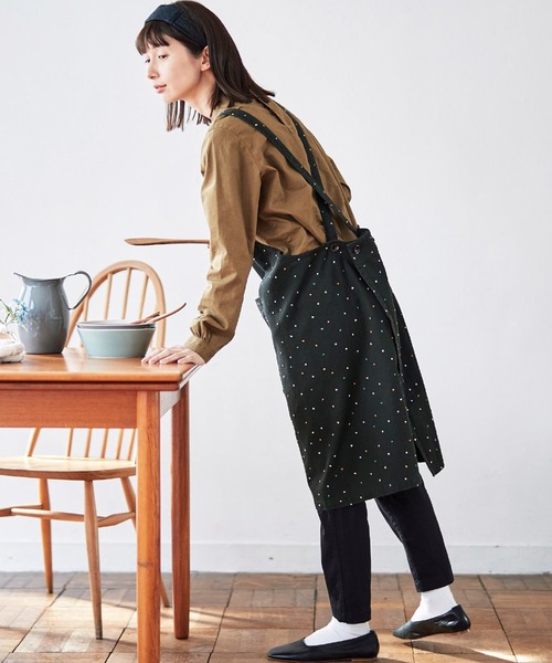 Sunny clouds(サニークラウズ)の「サニークラウズポルカリングエプロン(エプロン・レディース・ブラック・ONE SIZE)」の3枚目の写真