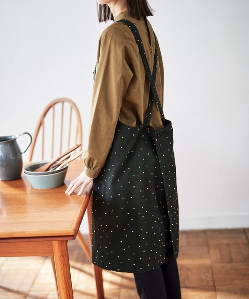 Sunny clouds(サニークラウズ)の「サニークラウズポルカリングエプロン(エプロン・レディース・ブラック・ONE SIZE)」の5枚目の写真