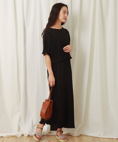 libelle more（リベル モア）の「クリスタルプリーツスムースプルオーバー+キャミワンピース　セット（ワンピース・レディース・ブラック/モカ/ベージュ・M/L）」の9枚目の写真
