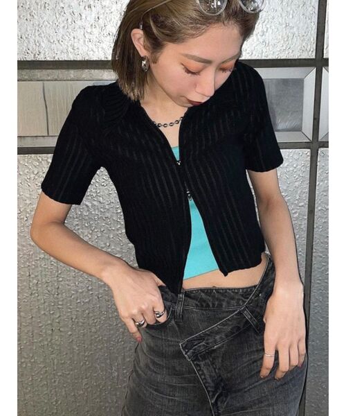 EMODA（エモダ）の「コンパクトショートシャツトップ（シャツ/ブラウス・レディース・ブラック/イエロー/その他/その他1・FREE）」の2枚目の写真