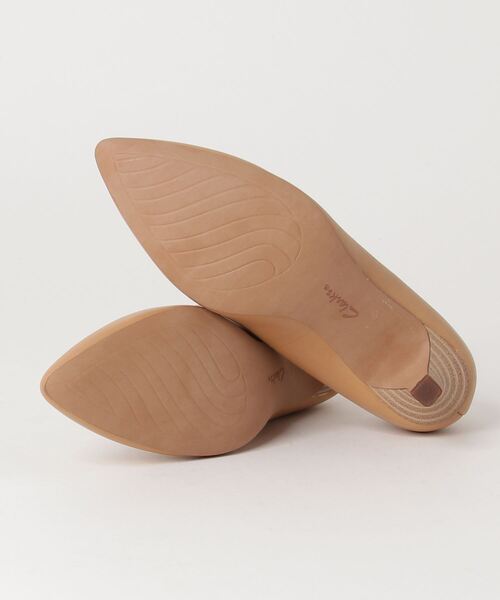 Clarks(クラークス)の「Shondrah Jade / ションドラジェイド(ライトタンレザー)(パンプス・レディース・ベージュ・UK4.5/UK5.5/UK4/UK3/UK5/UK6/UK3.5)」の2枚目の写真