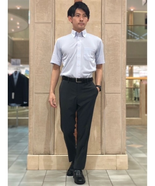 Perfect Suit FActory（パーフェクトスーツファクトリー）の「【完全ノーアイロン】半袖アイシャツ　スムース　サックス（ビジネスシャツ・メンズ・サックスブルー・S/M/4L/LL/L）」の3枚目の写真