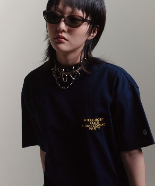 NICE GHOST CLUB(ナイスゴーストクラブ)の「『NICE GHOST CLUB/ナイスゴーストクラブ』GHOST HOMECOMING GLOW TEE/フロントグラフィック 半袖Tシャツ(Tシャツ/カットソー・レディース・ホワイト/ライトブルー/ブラック/ネイビー・M/L)」の4枚目の写真
