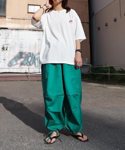 ZIP FIVE（ジップファイブ）の「【ZIP FIVE】韓国ヴィンテージ風　バックロゴ半袖Tシャツ（Tシャツ/カットソー・レディース・ブラック/ブラック系/ホワイト/ホワイト系・LARGE/MEDIUM）」の5枚目の写真