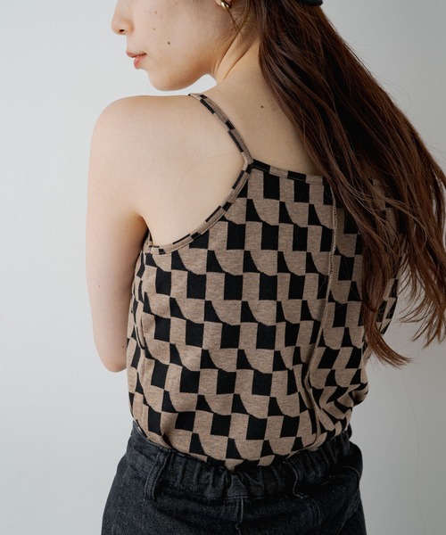 Kastane（カスタネ）の「カップ付き幾何学柄キャミ（キャミソール・レディース・ブラウン/グレー・FREE）」の10枚目の写真