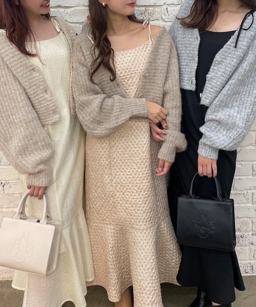 one after another NICE CLAUP（ワンアフターアナザーナイスクラップ）の「着回し万能淡色クロップドカーディガン（カーディガン/ボレロ・レディース・ライトグレー/ベージュ/ブラウン系その他/モカ・FREE）」の20枚目の写真