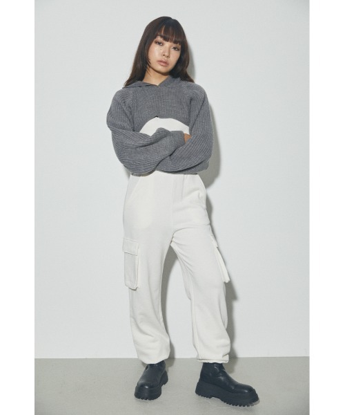 LAGUA GEM（ラグアジェム）の「SHORT HOODIE KNIT ショートフードニット（ニット/セーター・レディース・ブラック/グレー/カーキ/ブルー・FREE）」の14枚目の写真