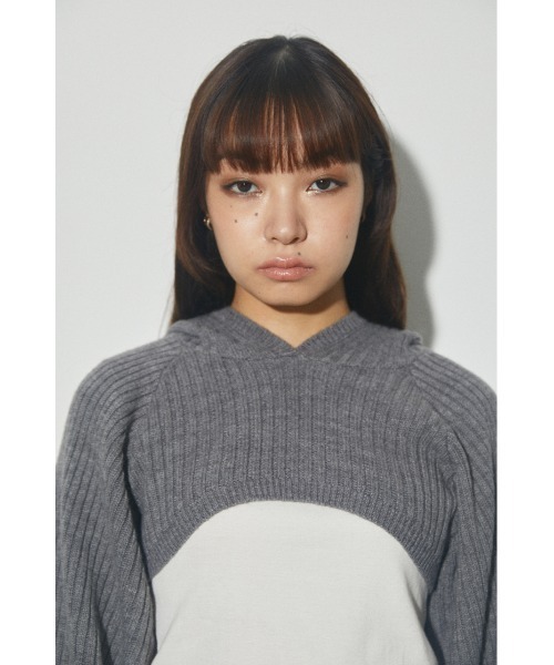 LAGUA GEM（ラグアジェム）の「SHORT HOODIE KNIT ショートフードニット（ニット/セーター・レディース・ブラック/グレー/カーキ/ブルー・FREE）」の18枚目の写真