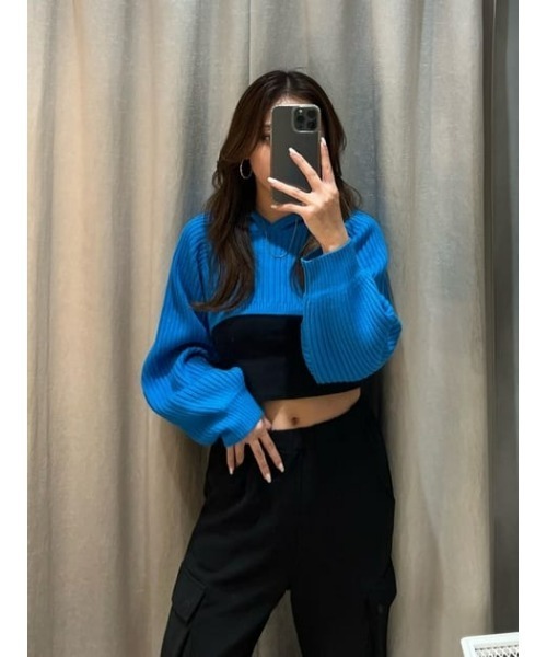LAGUA GEM（ラグアジェム）の「SHORT HOODIE KNIT ショートフードニット（ニット/セーター・レディース・ブラック/グレー/カーキ/ブルー・FREE）」の22枚目の写真