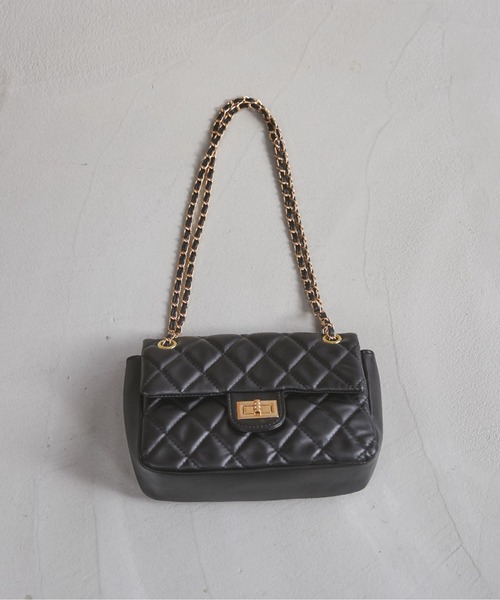 ANGIE(アンジー)の「キルティングチェーンバック(ショルダーバッグ・レディース・ブラック/ホワイト・FREE)」の6枚目の写真