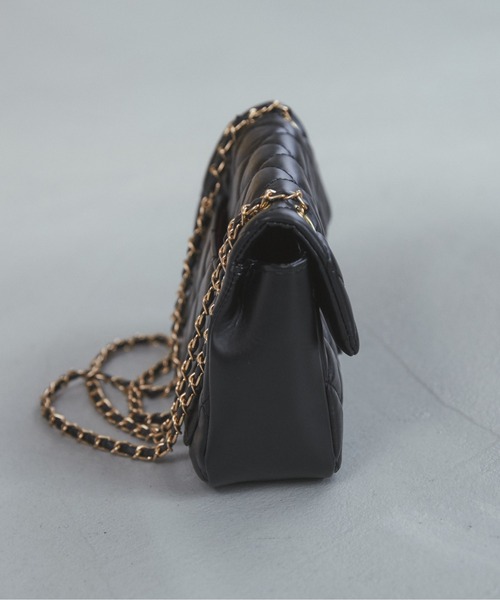 ANGIE(アンジー)の「キルティングチェーンバック(ショルダーバッグ・レディース・ブラック/ホワイト・FREE)」の11枚目の写真