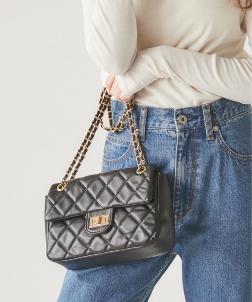 ANGIE(アンジー)の「キルティングチェーンバック(ショルダーバッグ・レディース・ブラック/ホワイト・FREE)」の17枚目の写真